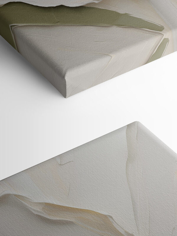 White leaves with a green stripe White leaves with a green stripe