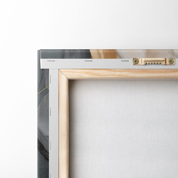 Organic patterns in contrasting colors