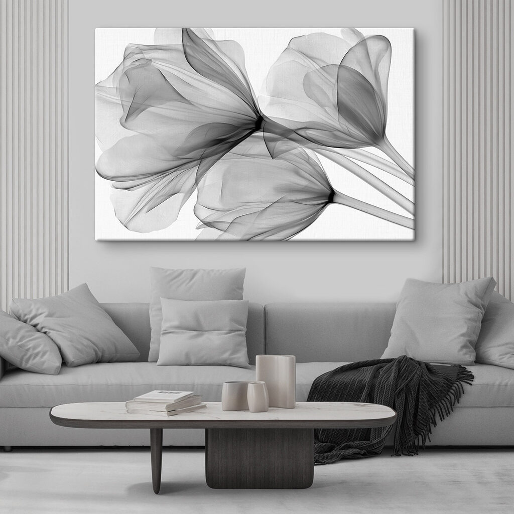 Group of flowers with tulle Group of flowers with tulle