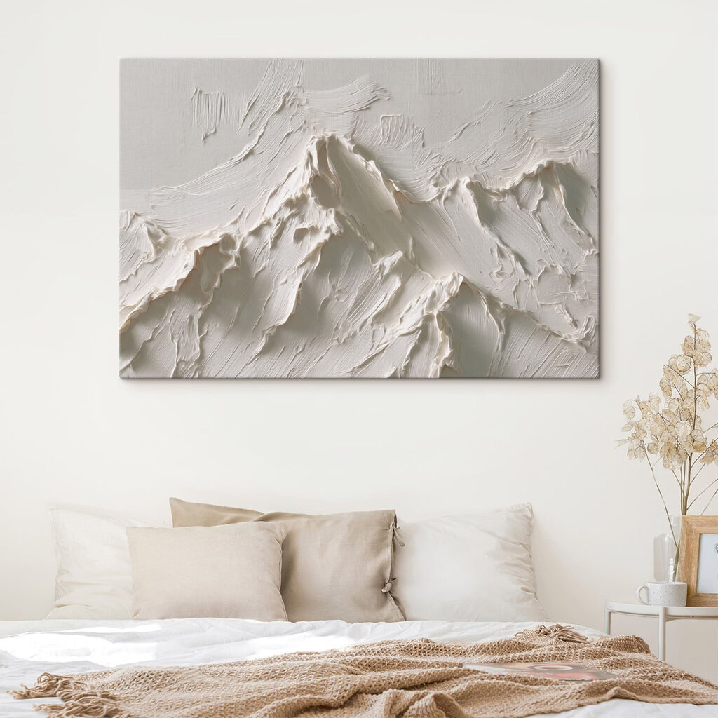Gentle peaks in soft, flowing texture