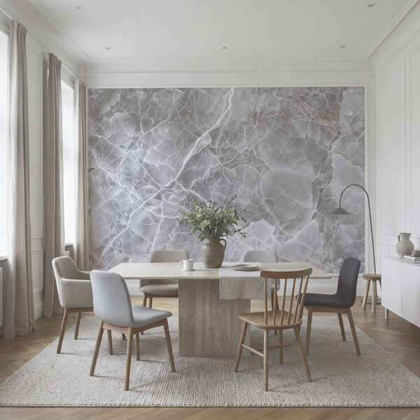 Des couches éthérées aux teintes d'un blanc glacé