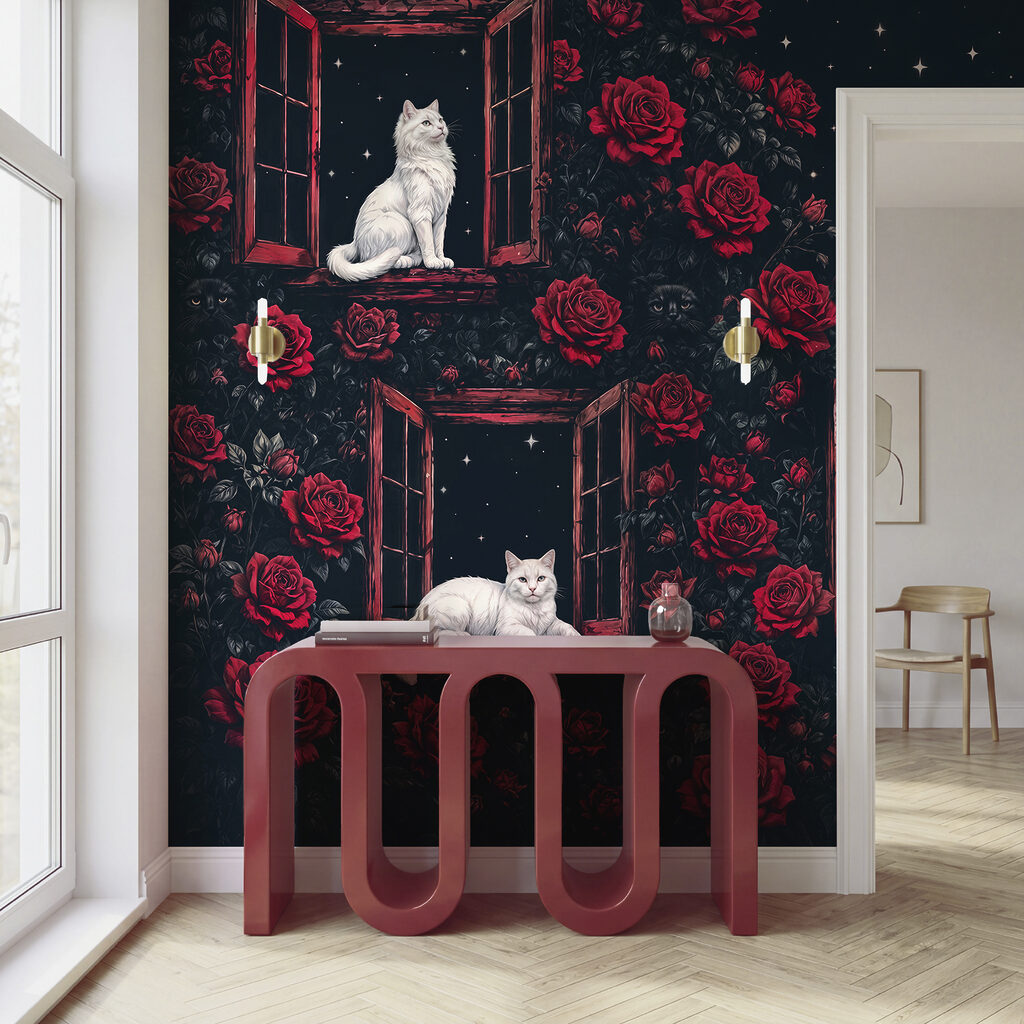 Un groupe de chats assis sur des rebords de fenêtre, au milieu des roses