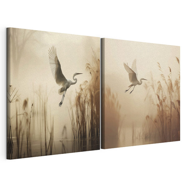 Impression sur toile modulaire Un oiseau blanc volant au-dessus de l'eau