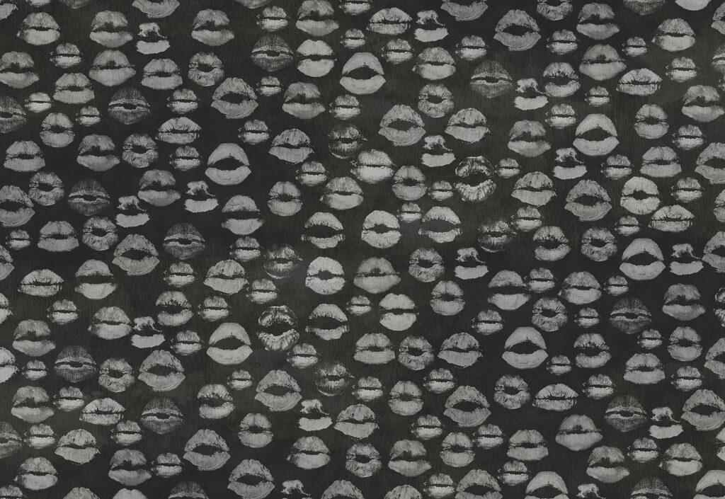 Papier peint Fond noir et blanc orné d'empreintes de rouge à lèvres (UGS : t01086) Papier peint Fond noir et blanc orné d'empreintes de rouge à lèvres (UGS : t01086)
