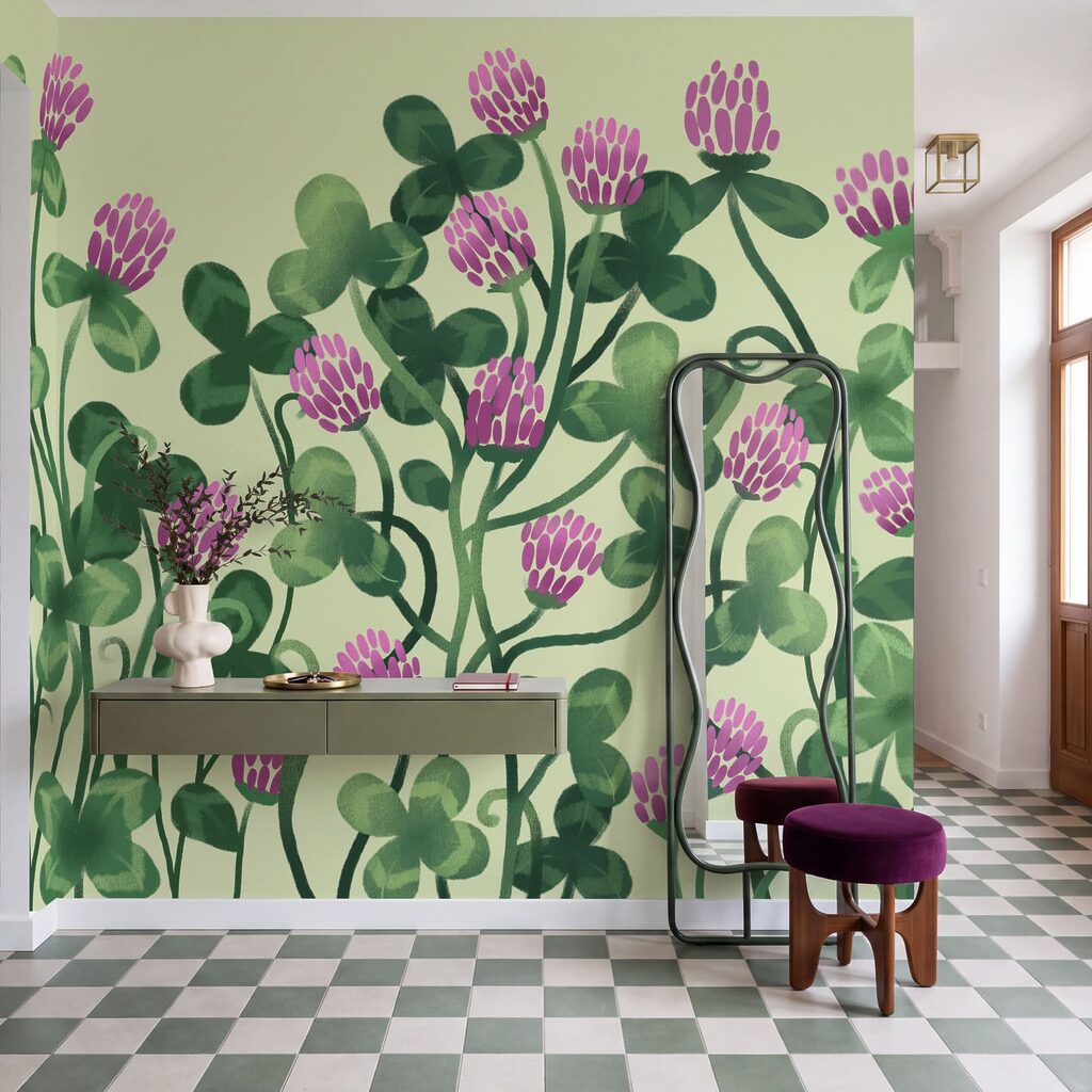 Papier peint - Des fleurs aux couleurs éclatantes au milieu d'une végétation luxuriante (UGS : t01121) Papier peint - Des fleurs aux couleurs éclatantes au milieu d'une végétation luxuriante (UGS : t01121)